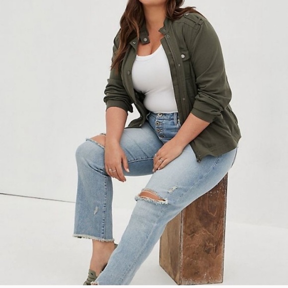 NWT Torrid Stovepipe Mid Rise Jeans Raw Hem Button Fly Distressed Size 14 - Picture 2 of 10